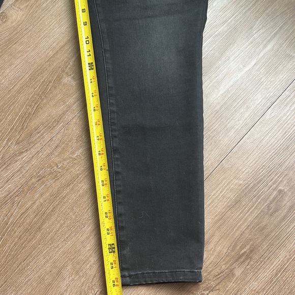 NWT Good American Good Legs Women’s High Waist Crop Black Skinny Jeans Size 18 - Picture 16 of 16
